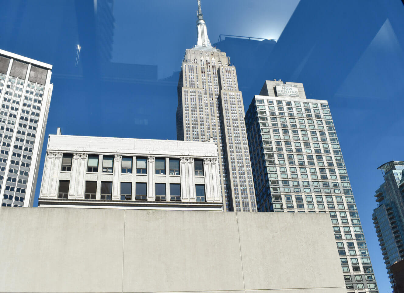 Can you see the Empire State Building from the Glass Ceiling restaurant NYC?